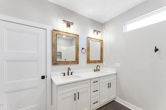 $560,000 | 44 Fiber Street, Bay St. Louis, MS 39520