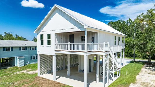 $560,000 | 44 Fiber Street, Bay St. Louis, MS 39520