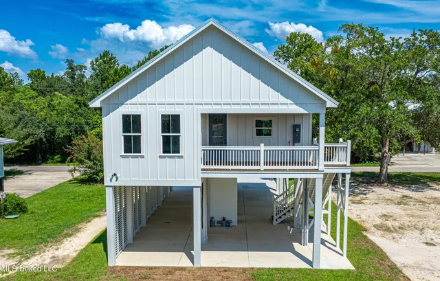 $560,000 | 44 Fiber Street, Bay St. Louis, MS 39520