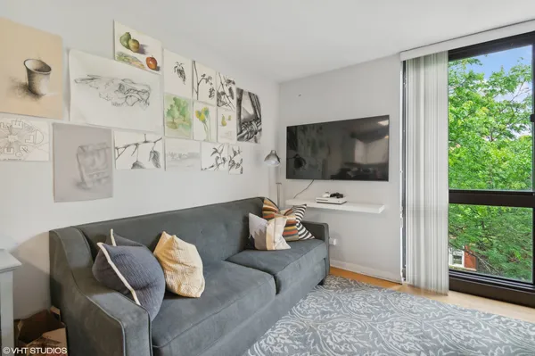 $1,750 | 2201 North Cleveland Avenue, Unit 502, Chicago, IL 60614