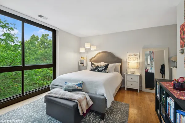$1,750 | 2201 North Cleveland Avenue, Unit 502, Chicago, IL 60614