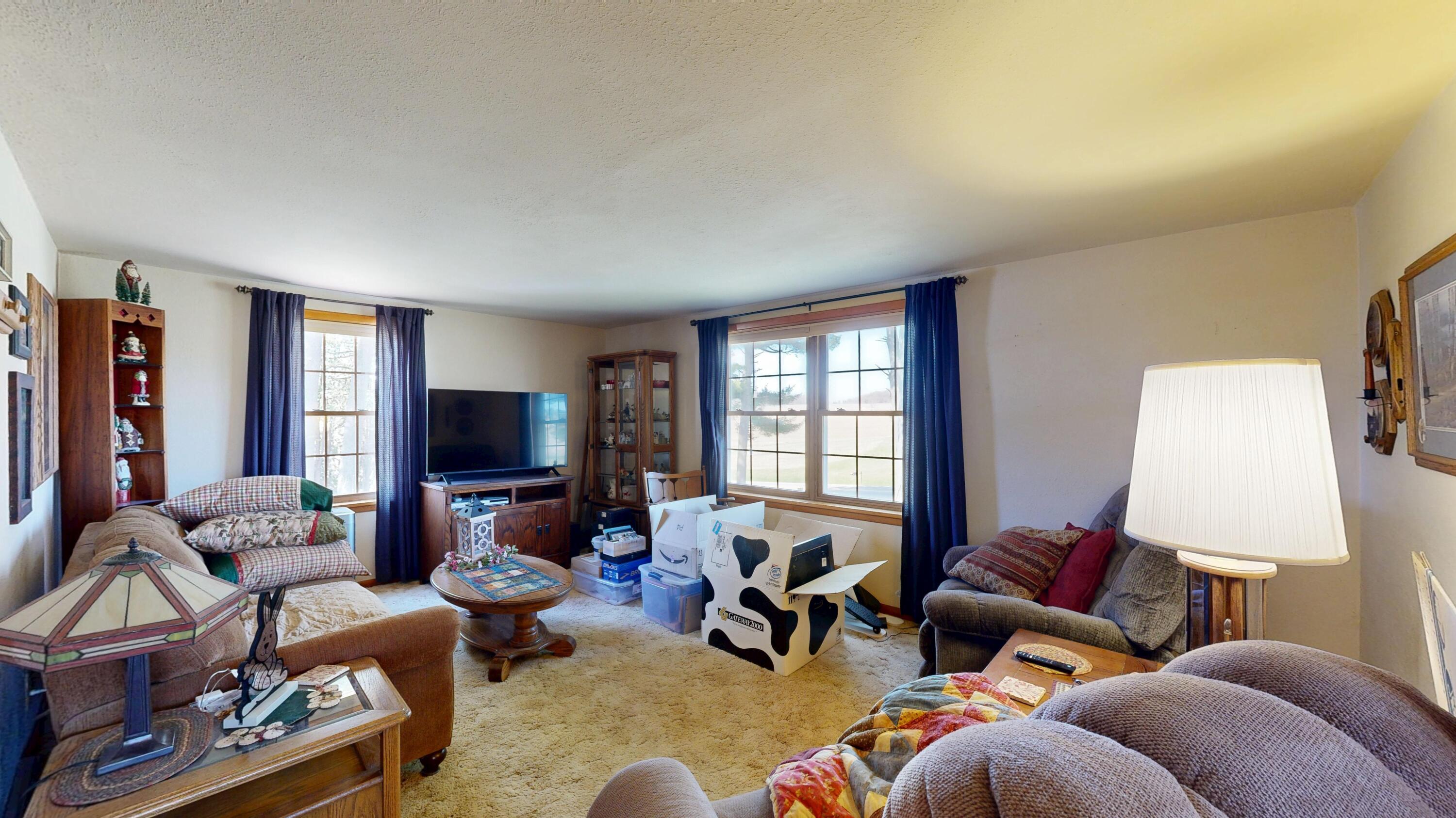 E6993 County Rd Y Viroqua, WI 54665 - Photo 12 of 51 Living Room