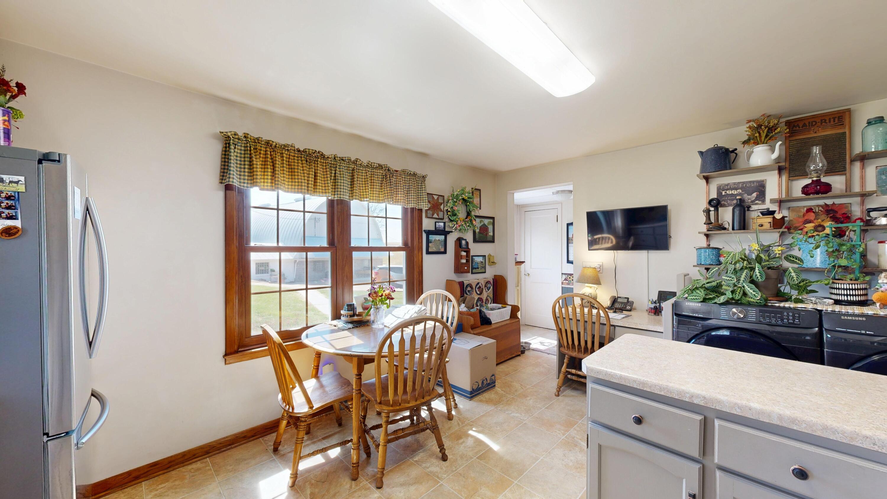 E6993 County Rd Y Viroqua, WI 54665 - Photo 6 of 51 Kitchen