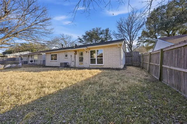 $2,000 | 521 Cumberland Drive, Allen, TX 75002