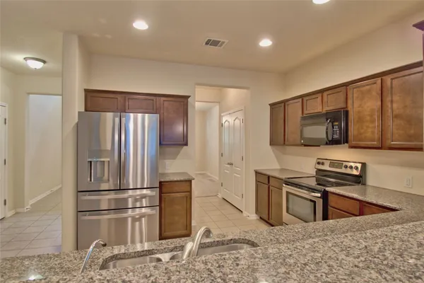 $2,750 | 1708 Stonehaven Lane, Round Rock, TX 78665