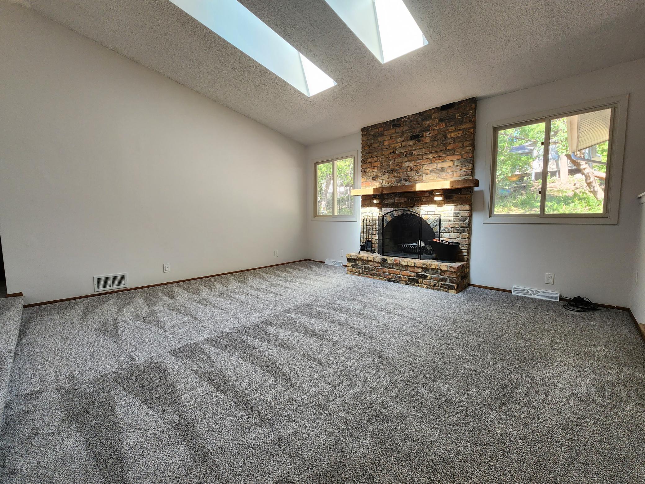 7024 Springhill Circle Eden Prairie, MN 55346 - Photo 9 of 29 Gallery Image 9