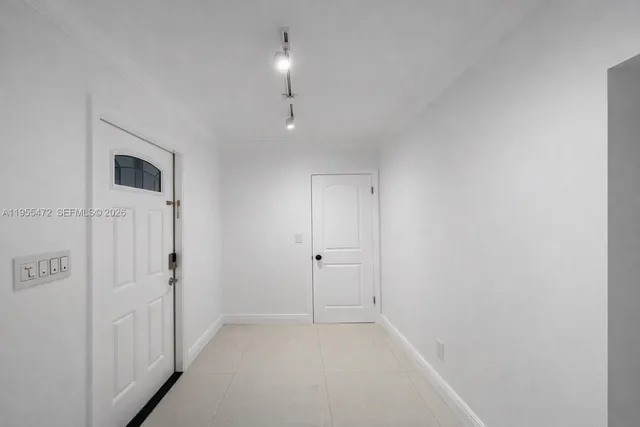 $3,500 | 710 Northwest 78th Avenue, Pembroke Pines, FL 33024