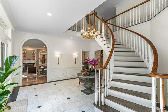 a view of entryway and hall