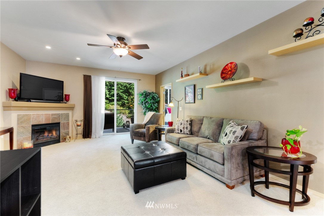 2918 Southeast 8th Street, Unit 1125 Renton, WA 98058 - Photo 2 of 19 Gallery Image 2