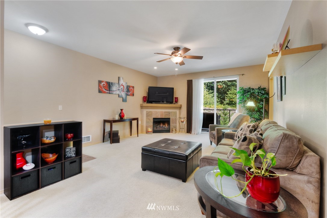2918 Southeast 8th Street, Unit 1125 Renton, WA 98058 - Photo 3 of 19 Gallery Image 3