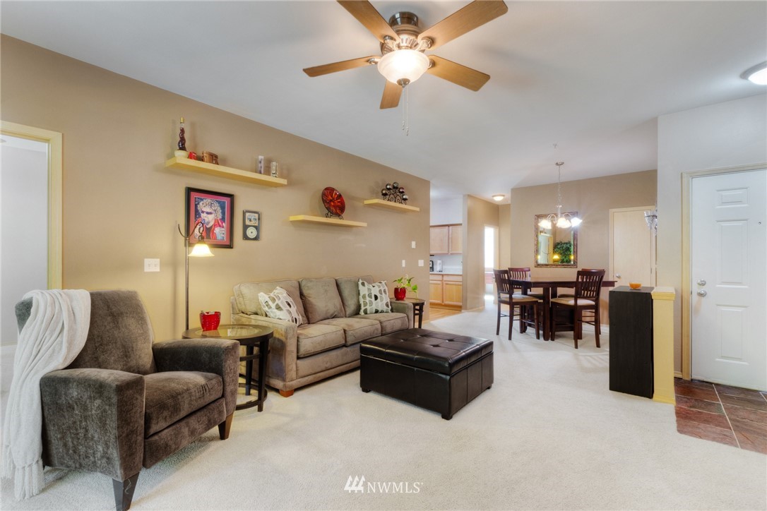 2918 Southeast 8th Street, Unit 1125 Renton, WA 98058 - Photo 4 of 19 Gallery Image 4