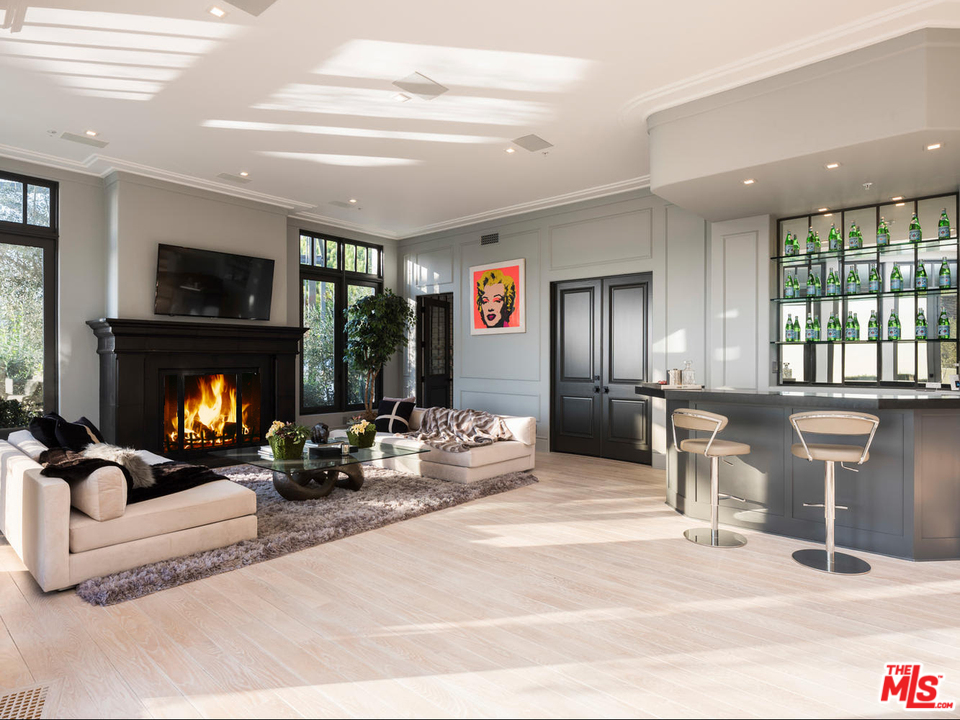 9719 Heather Road Beverly Hills, CA 90210 - Photo 12 of 32