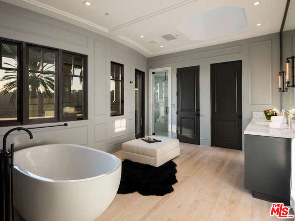 9719 Heather Road Beverly Hills, CA 90210 - Photo 19 of 32