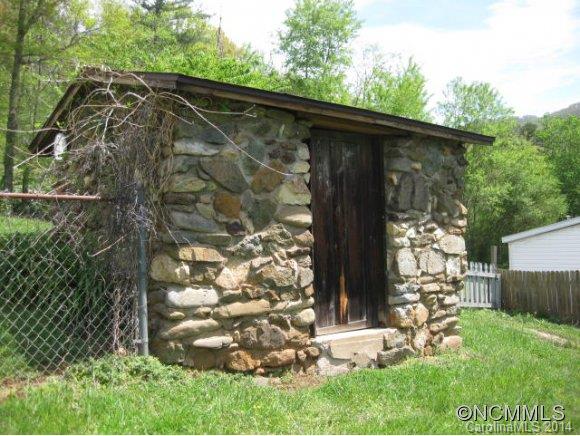 11 Old Mine Road Swannanoa, NC 28778 - Photo 14 of 24 Gallery Image 14