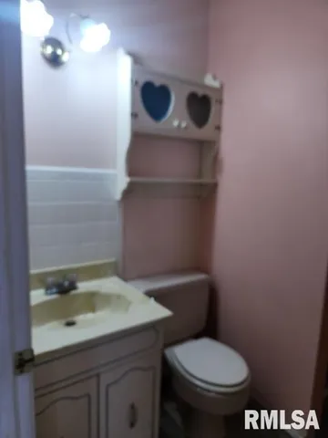 $57,000 | 1 Cedar Drive, Macomb, IL 61455