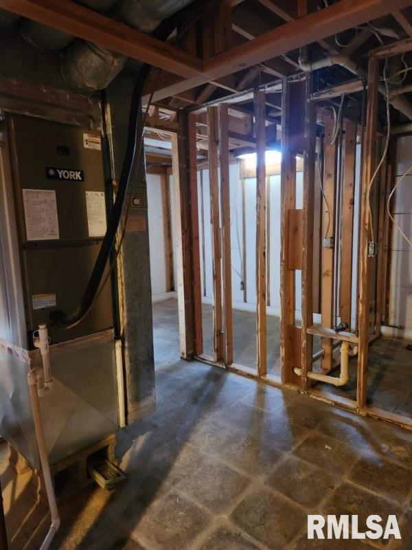 1 Cedar Drive Macomb, IL 61455 - Photo 15 of 22