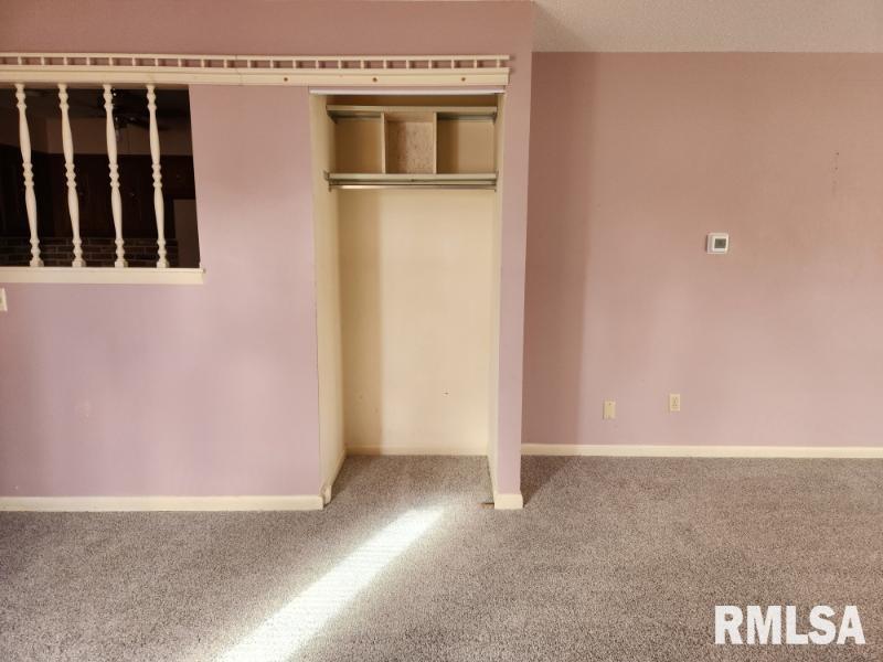 1 Cedar Drive Macomb, IL 61455 - Photo 4 of 22