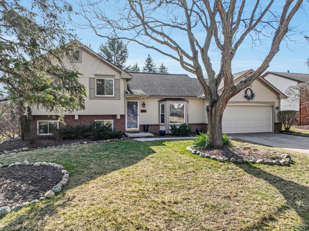 2063 Warrington Road Rochester Hills, MI 48307 - Photo 4 of 32