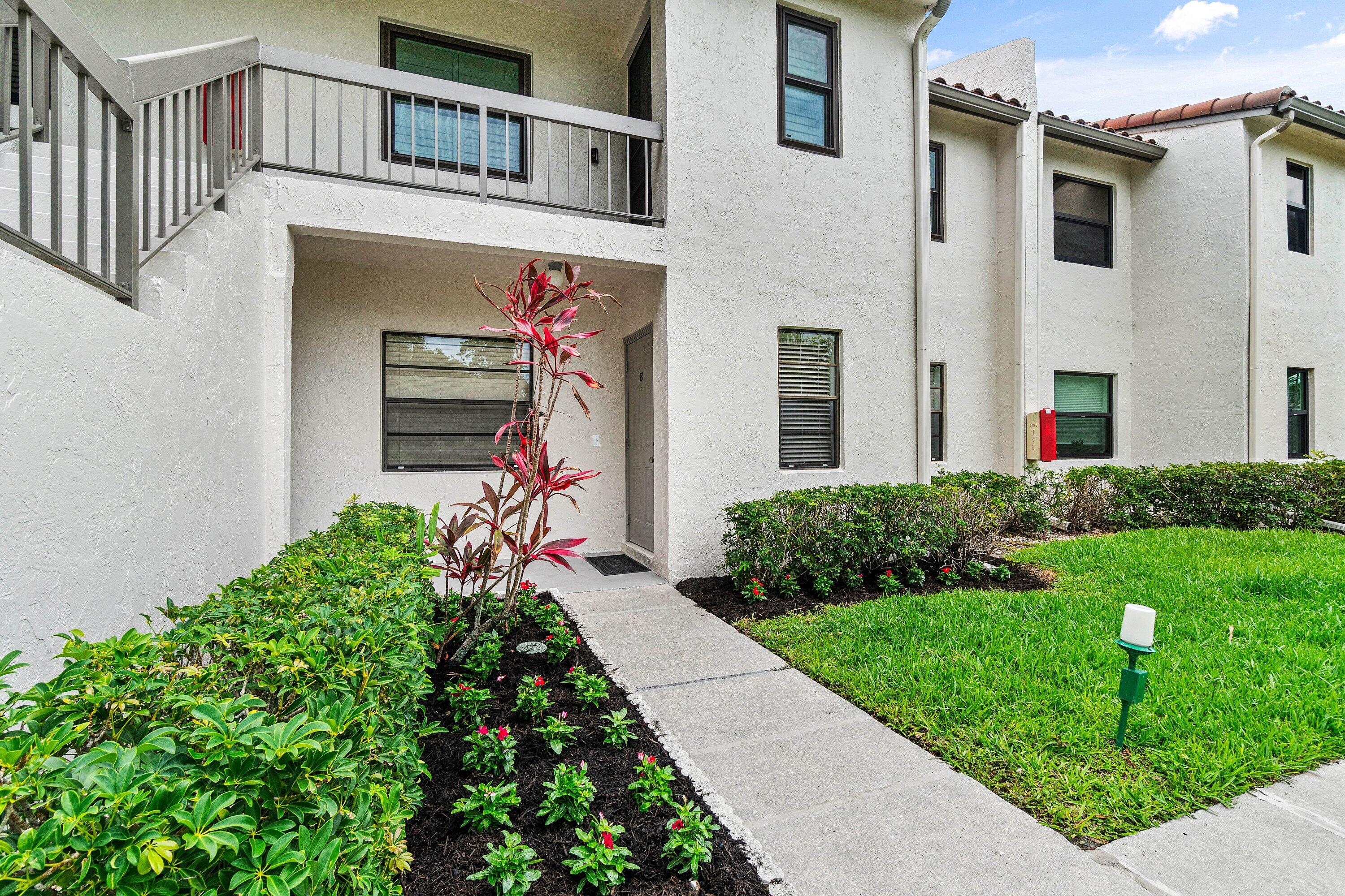 21506 Juego Circle, Unit 28E Boca Raton, FL 33433 - Photo 4 of 33 004-21506JuegoCircle-28E-BocaRaton-FL-33