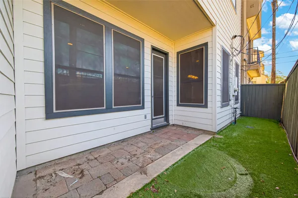 $3,400 | 1105 Wagner Street, Houston, TX 77007