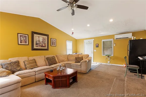 $215,000 | 823 Elmwood Avenue, New Albany, IN 47150