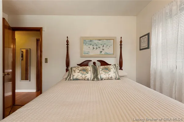 $215,000 | 823 Elmwood Avenue, New Albany, IN 47150