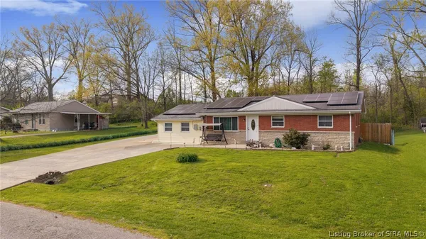 $215,000 | 823 Elmwood Avenue, New Albany, IN 47150