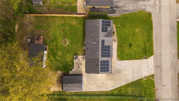 $215,000 | 823 Elmwood Avenue, New Albany, IN 47150