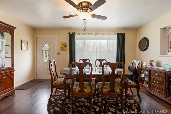 $215,000 | 823 Elmwood Avenue, New Albany, IN 47150