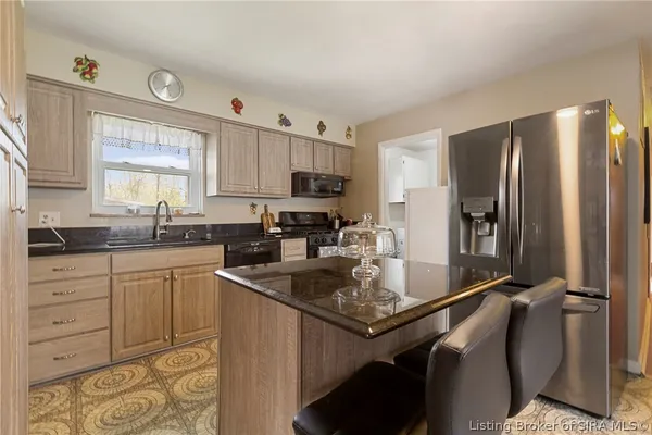 $215,000 | 823 Elmwood Avenue, New Albany, IN 47150