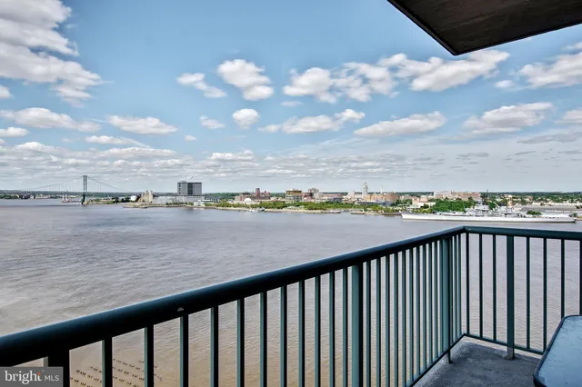 $2,600 | 717 South Christopher Columbus Boulevard, Unit 1505, Philadelphia, PA 19147