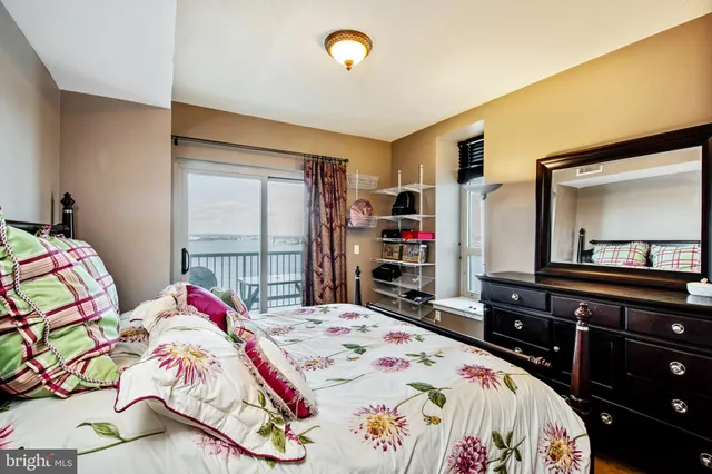 $2,600 | 717 South Christopher Columbus Boulevard, Unit 1505, Philadelphia, PA 19147