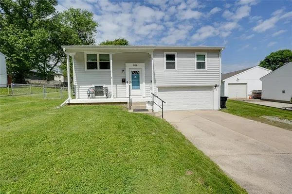 $225,000 | 906 North Ponca Drive, Independence, MO 64056