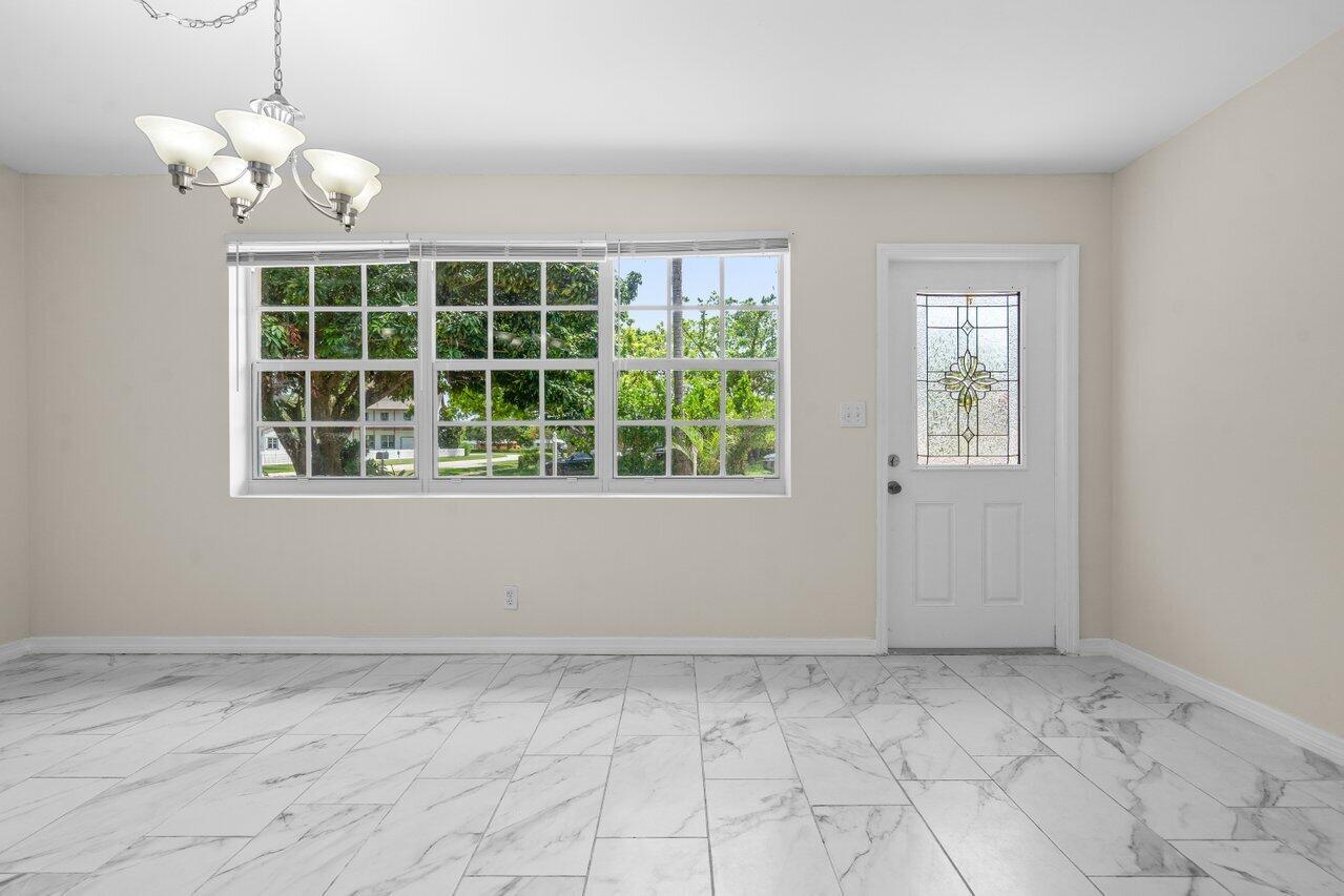 249 Northwest 4th Diagonal Boca Raton, FL 33432 - Photo 11 of 46 004-249Northwest4thDiagonal-BocaRaton-FL