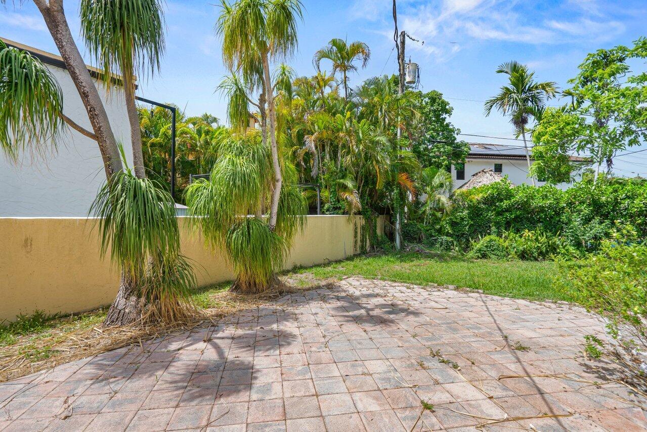 249 Northwest 4th Diagonal Boca Raton, FL 33432 - Photo 32 of 46 028-249Northwest4thDiagonal-BocaRaton-FL