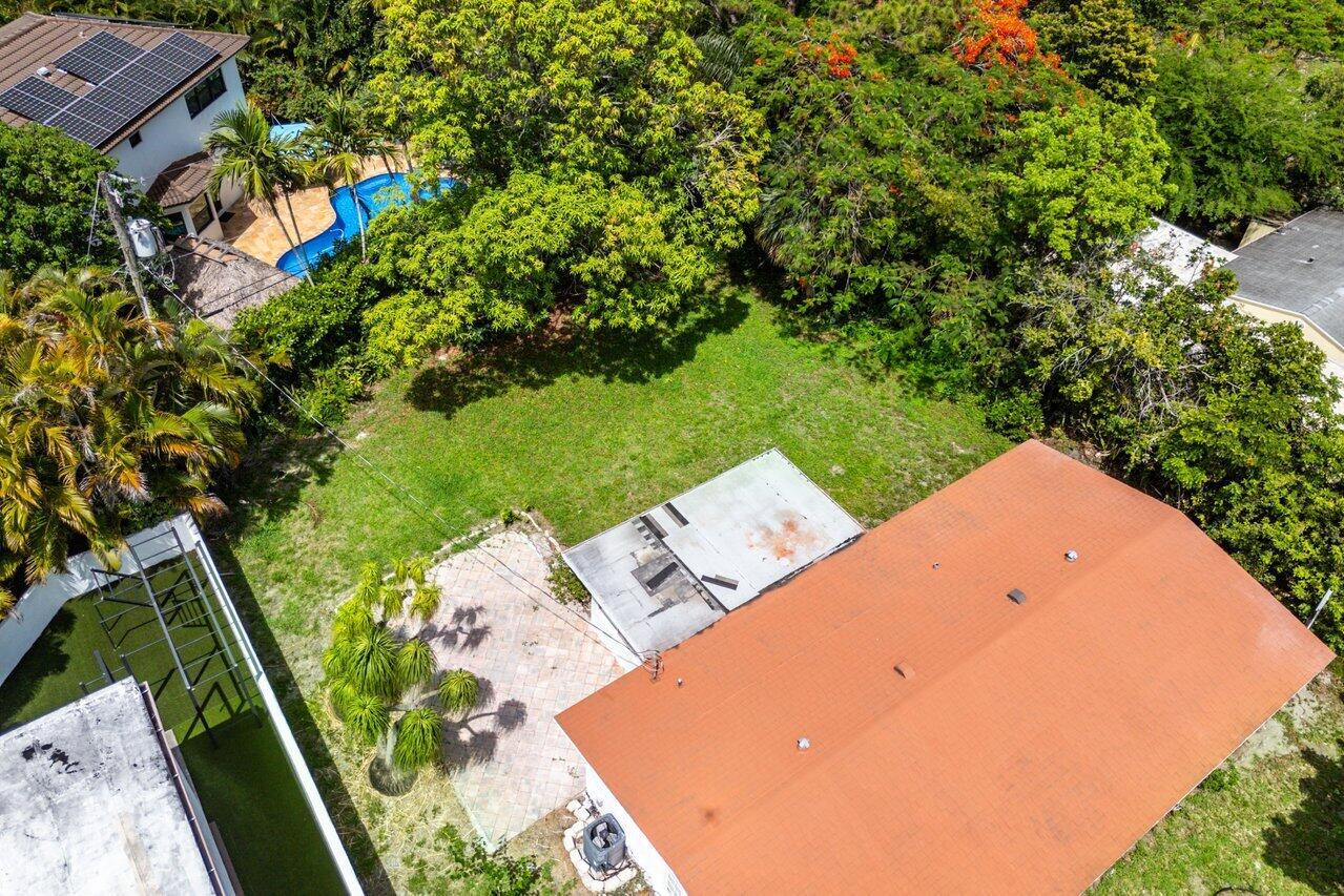 249 Northwest 4th Diagonal Boca Raton, FL 33432 - Photo 35 of 46 040-249Northwest4thDiagonal-BocaRaton-FL