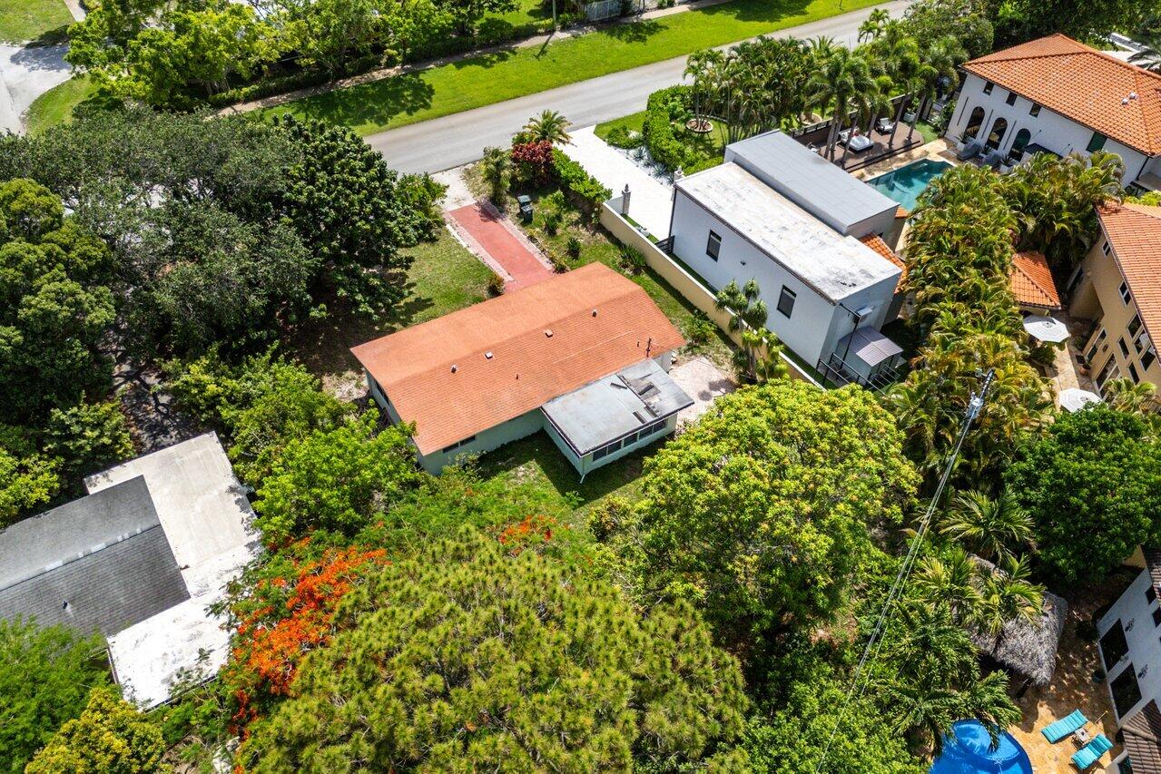249 Northwest 4th Diagonal Boca Raton, FL 33432 - Photo 36 of 46 041-249Northwest4thDiagonal-BocaRaton-FL