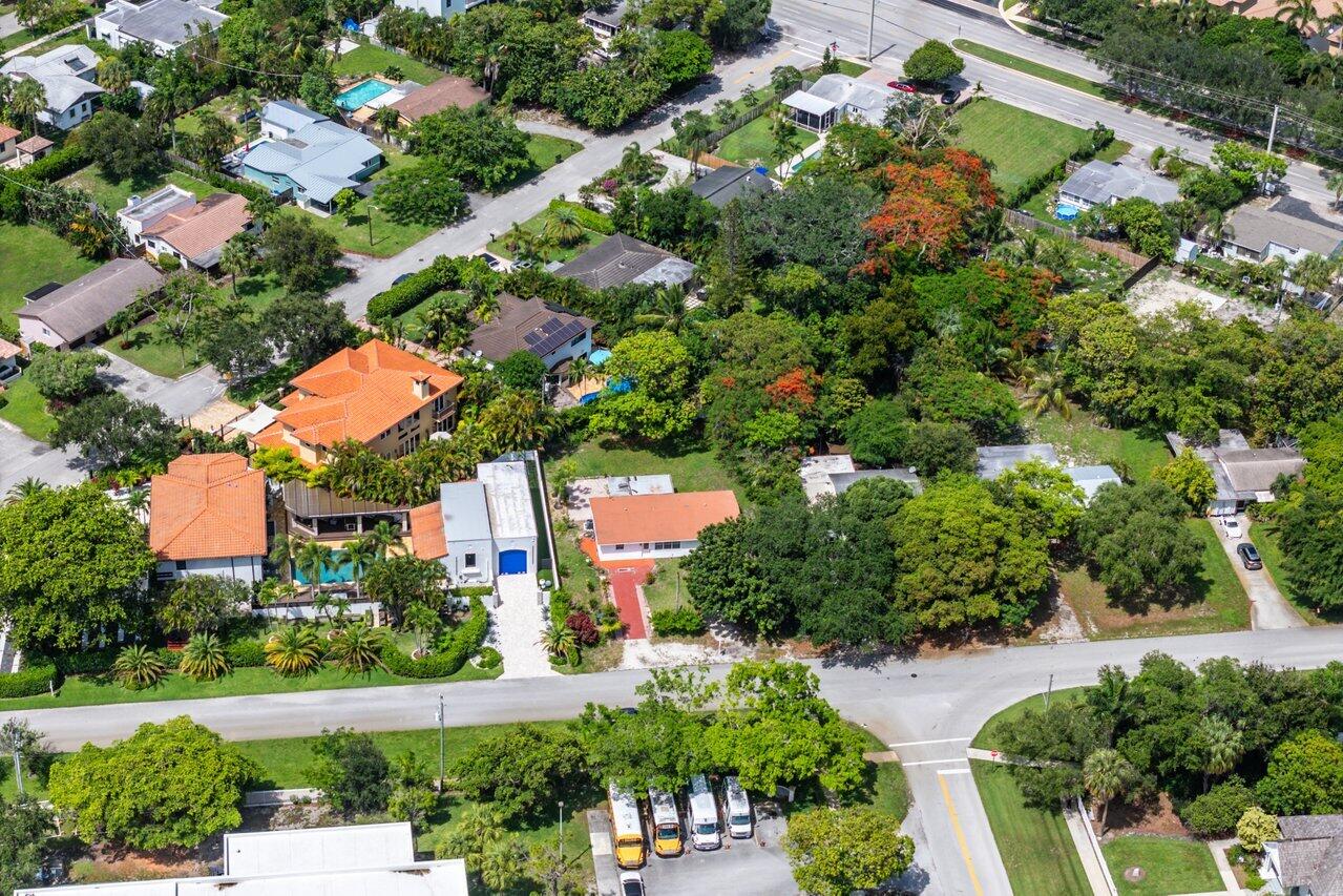 249 Northwest 4th Diagonal Boca Raton, FL 33432 - Photo 39 of 46 046-249Northwest4thDiagonal-BocaRaton-FL