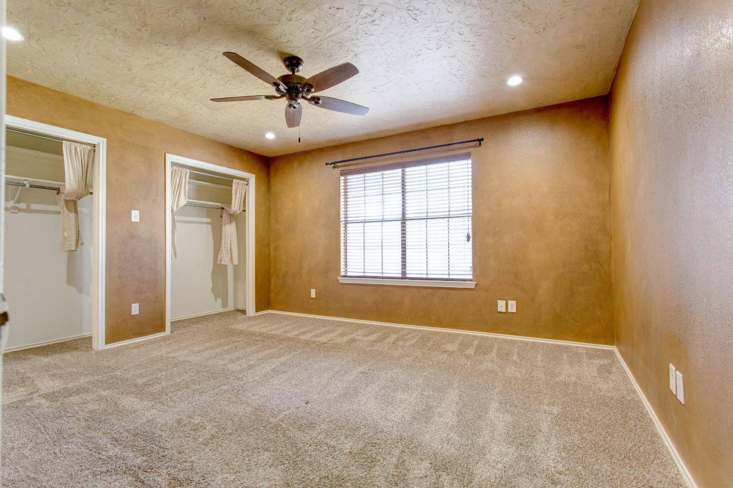6015 14th Street Lubbock, TX 79416 - Photo 11 of 24 Master with two closets