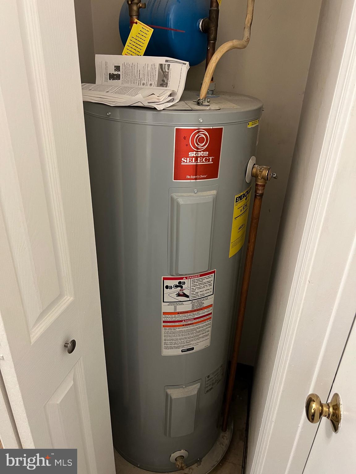 5918 Cove Landing Road, Unit 204 Burke, VA 22015 - Photo 24 of 39 a view of door