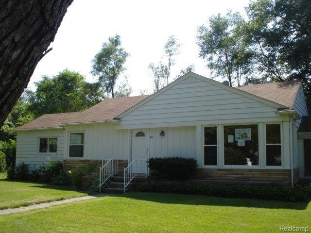 80 South Ascot Road Waterford, MI 48328 - Photo 1 of 11 80 Ascot (11)