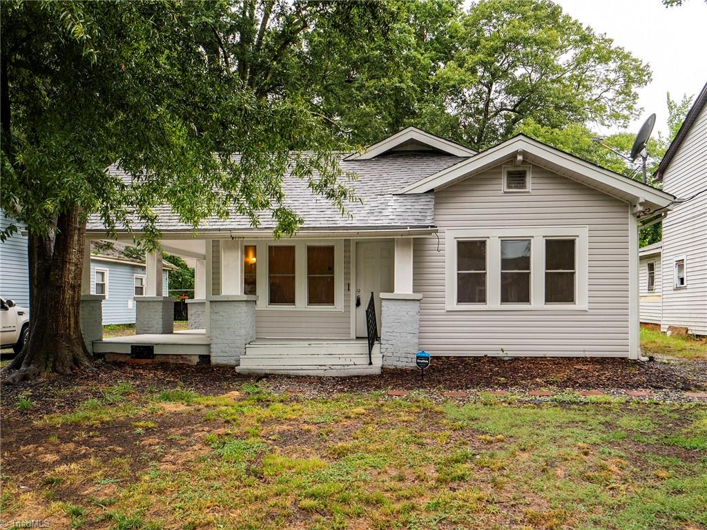 1009 Forrest Street High Point, NC 27262 - Photo 1 of 27 Move in ready 2BR/1BA Bungalow close to High Point University!