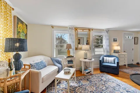 $2,300 | 34 High Street, Unit C, Rockport, MA 01966