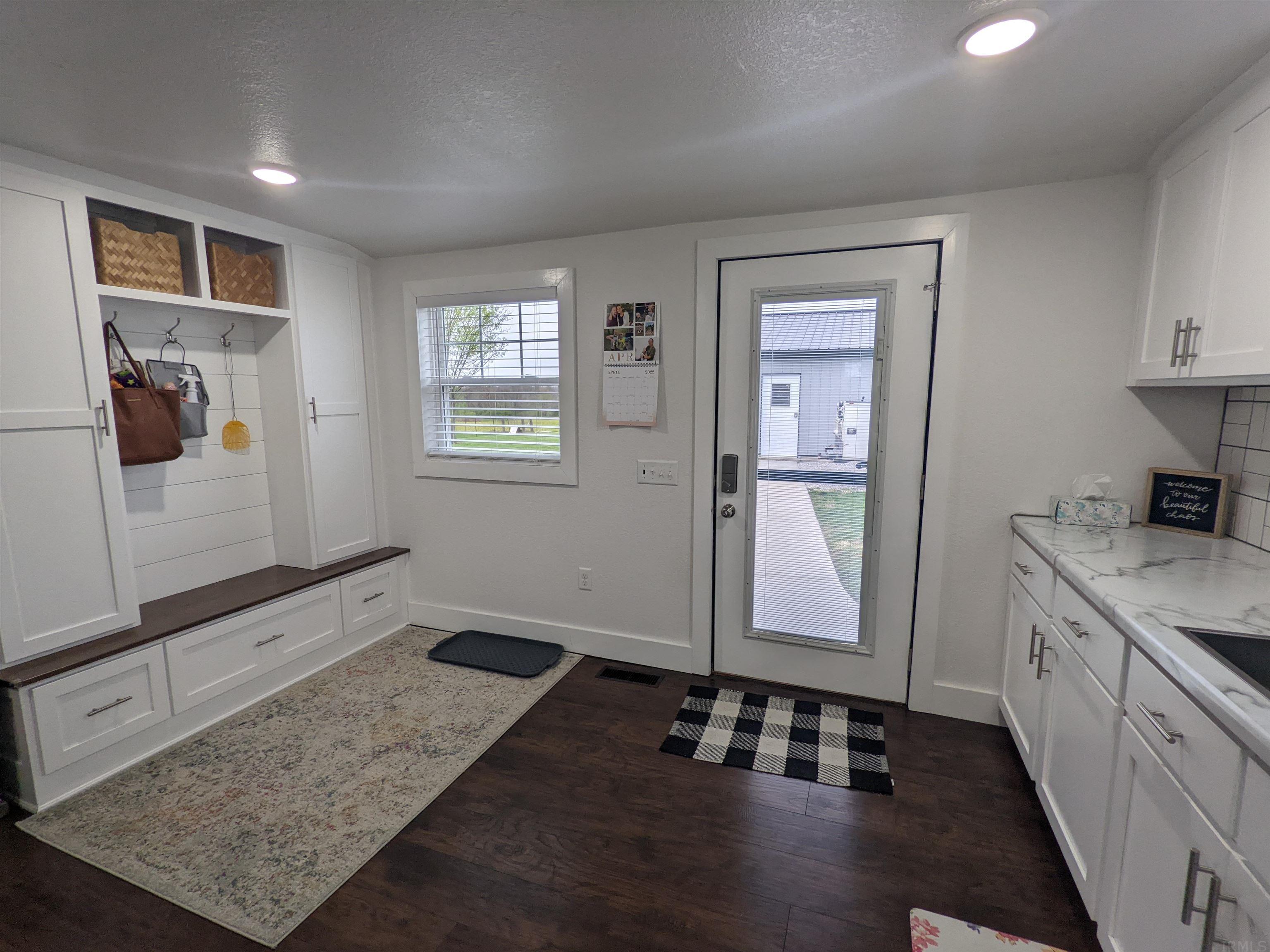 1636 Scenic Hill Road Loogootee, IN 47553 - Photo 10 of 23 Gallery Image 10