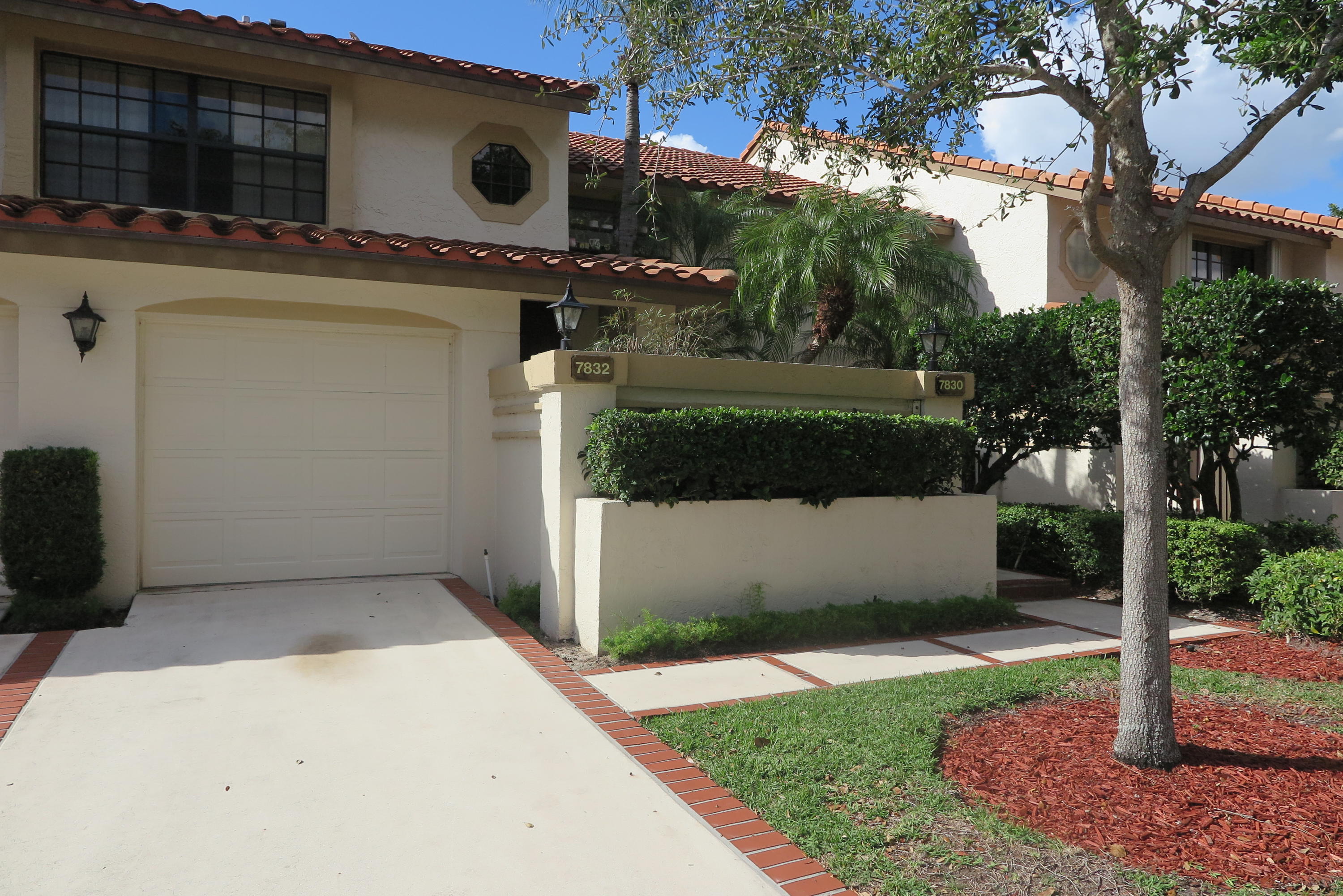 7832 La Mirada Drive Boca Raton, FL 33433 - Photo 2 of 15 FRONT VIEW