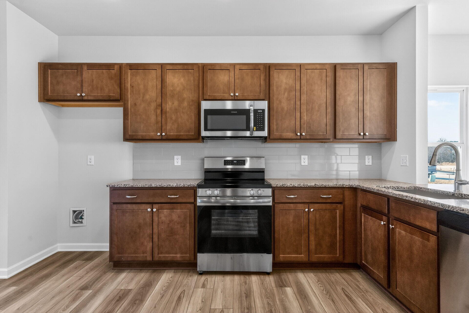 141 Andros Loop Dalton, GA 30721 - Photo 8 of 22 010-1920x1080-kitchen