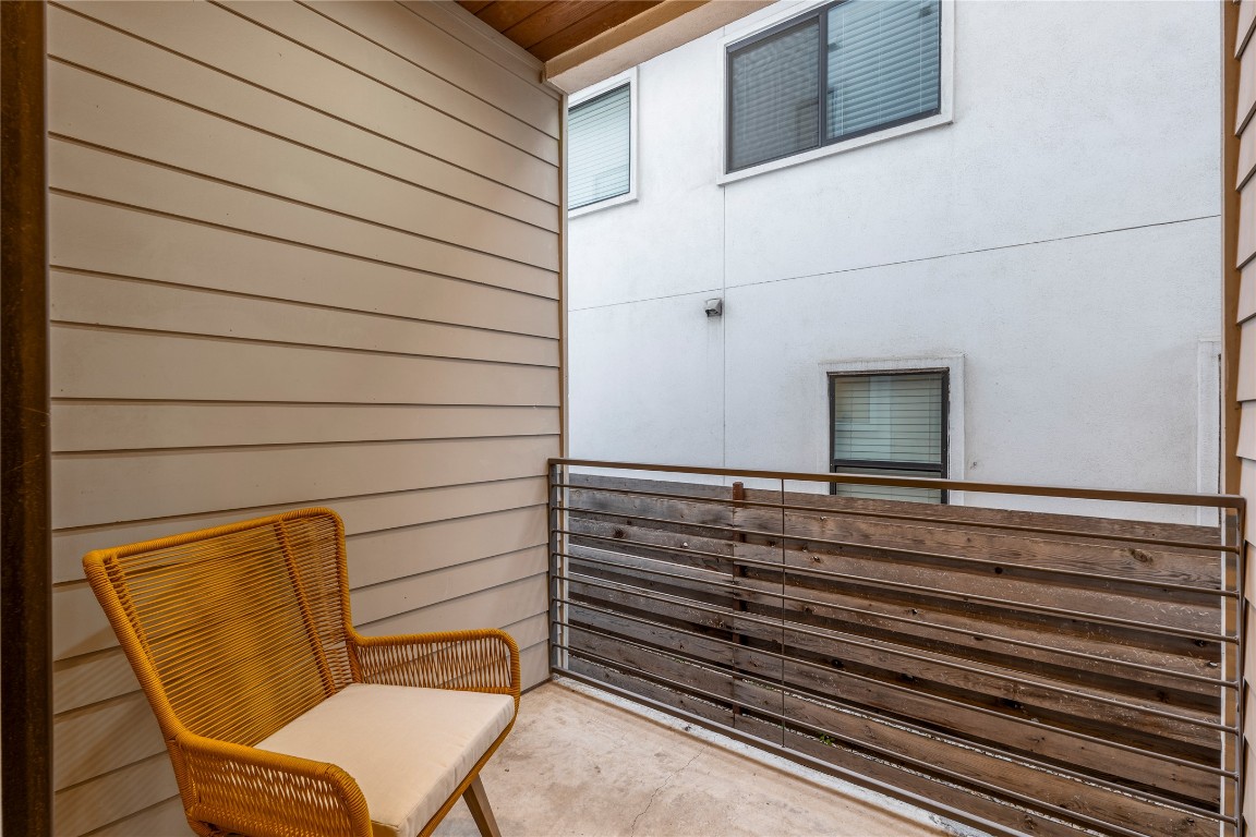 1105 East 12th Street Austin, TX 78702 - Photo 9 of 28 a view of outdoor space and seating area