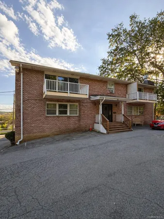 $2,350 | 287 Highway 32, Unit 2N, Central Valley, NY 10917