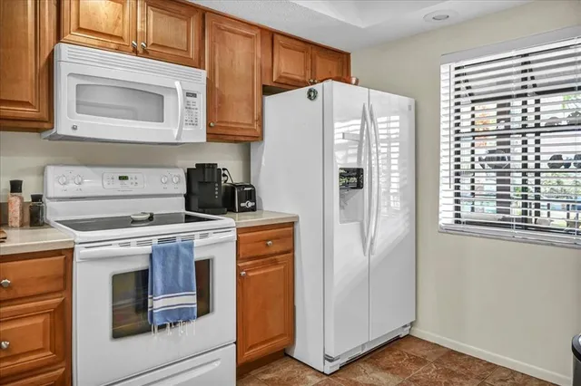 $1,895 | 275 Mission Trail West, Unit H, Venice, FL 34285