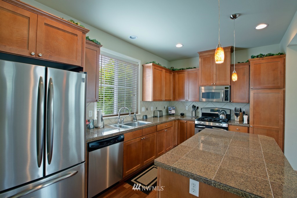 3525 183rd Place Southeast Bothell, WA 98012 - Photo 4 of 9